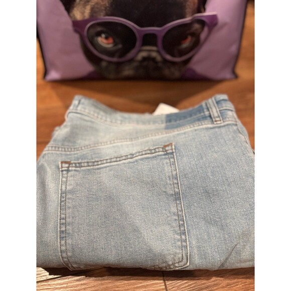 BNWT Abercrombie & Fitch High Rise Mom Jean 36 short - Picture 3 of 5